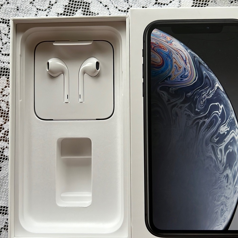 EarPods. IPhone RX. Still in box